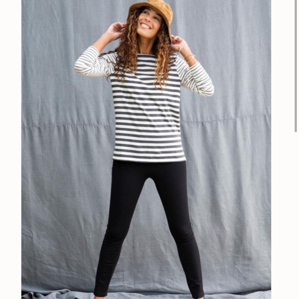 SOLD.    Matilda Jane Women’s ponte wonder leggings size Small